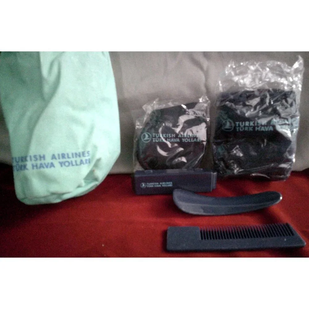 TURKISH AIRLINES Hygiene Travel Kit *  Memorabilia * Collector * Plane * F001 ss
